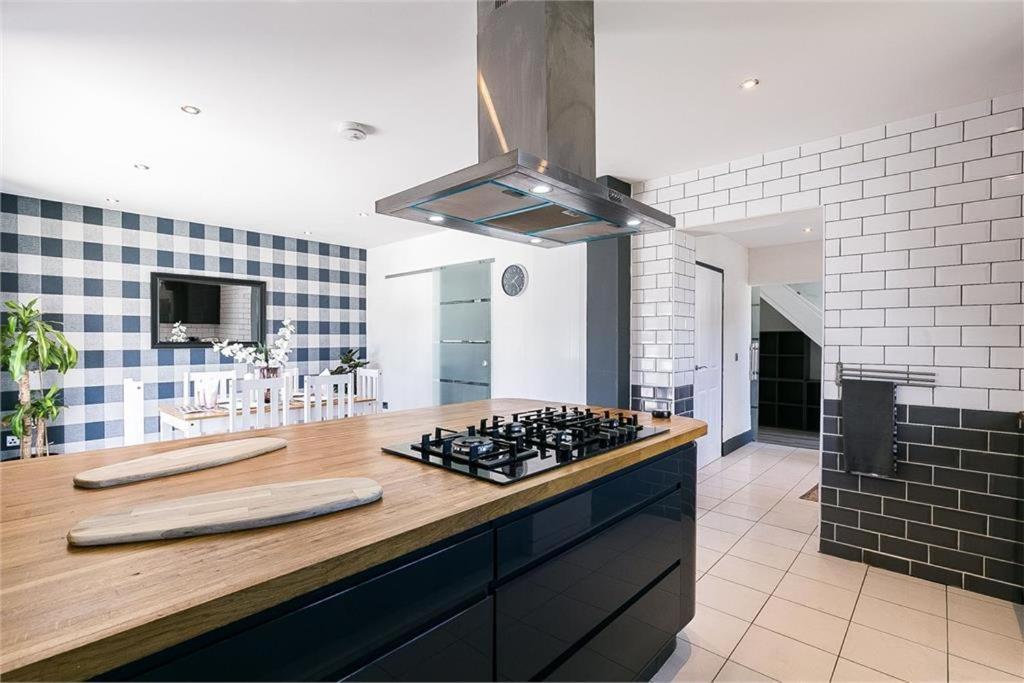 Dreghorn House 4 Bedrooms 3 Toilets 3 Reception Free Parking 233 Mbp Wifi เอดินบะระ ภายนอก รูปภาพ
