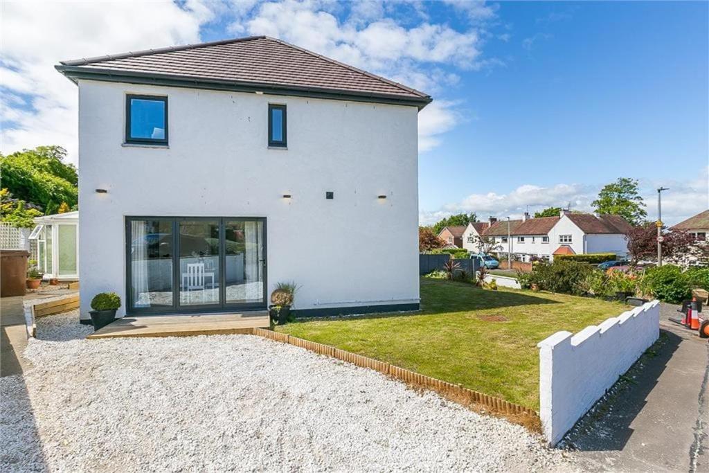 Dreghorn House 4 Bedrooms 3 Toilets 3 Reception Free Parking 233 Mbp Wifi เอดินบะระ ภายนอก รูปภาพ