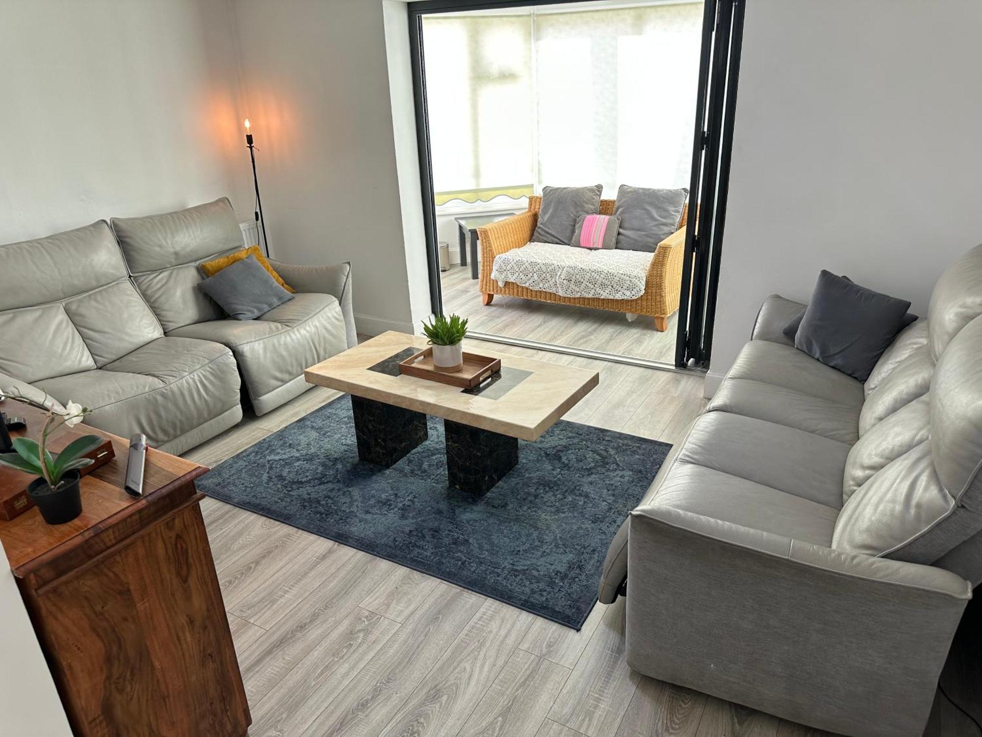 Dreghorn House 4 Bedrooms 3 Toilets 3 Reception Free Parking 233 Mbp Wifi เอดินบะระ ภายนอก รูปภาพ